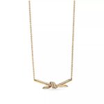 Knot Pendant Necklace with Zirconia · 18K Gold Plated · Adjustable Chain